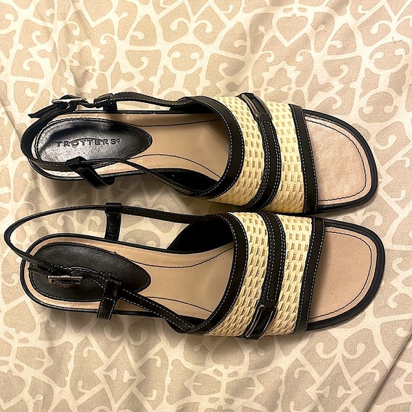 Trotters Sandals with 1” Heel. Worn Once. Great Shape - Picture 7 of 11